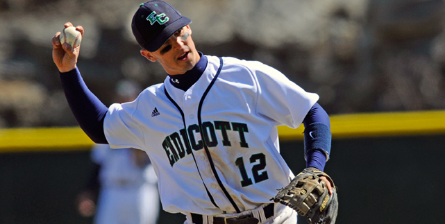 Baseball advances to ECAC Championship with 10-5 win over Suffolk
