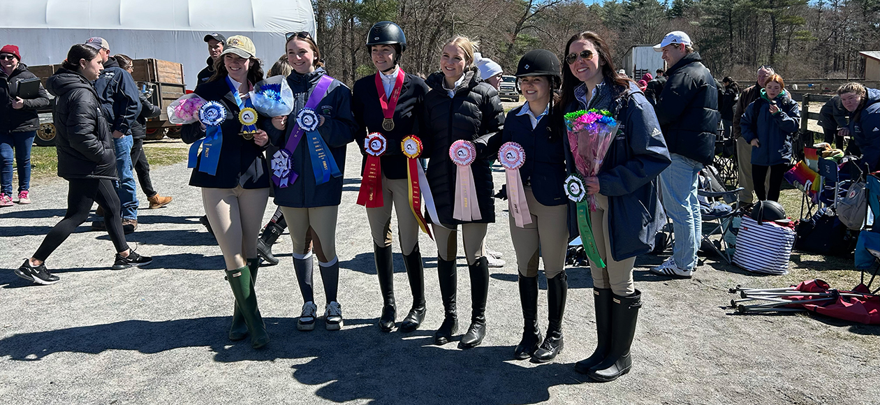 Equestrian Places Three Riders In Zone Finals