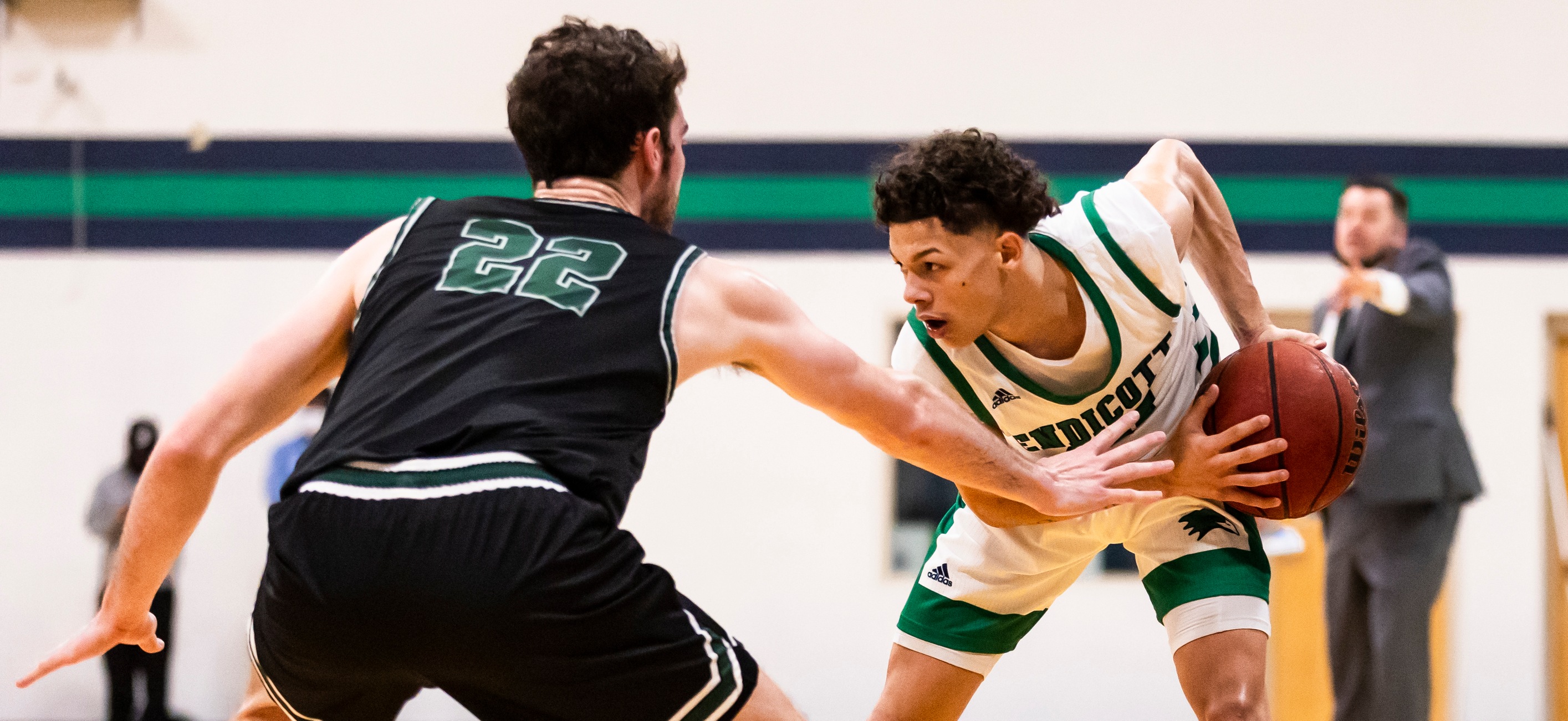 Men’s Basketball Takes Conference-Leading Nichols To The Brink, 71-68