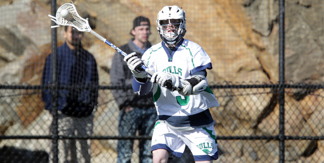 UNE hands Endicott first CCC loss of the season