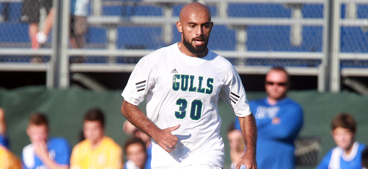 Men's Soccer Suffers First Loss To No. 1 Nationally-Ranked Tufts University, 3-1