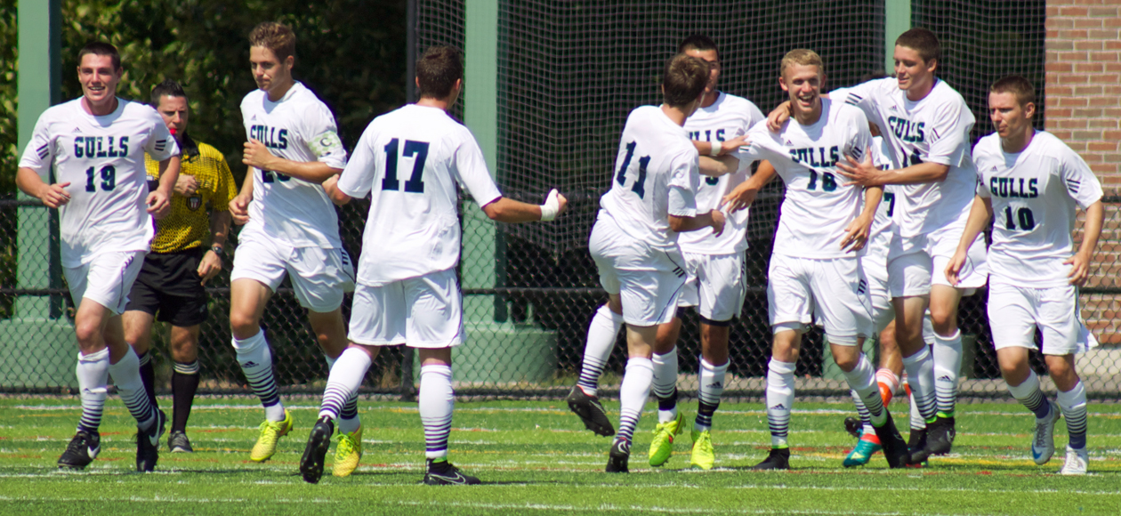 Endicott Men's Soccer Welcomes Newcomers to 2015 Preseason Camp