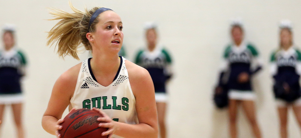 Gulls' Late Rally Falls Short In 65-57 CCC Battle With UNE