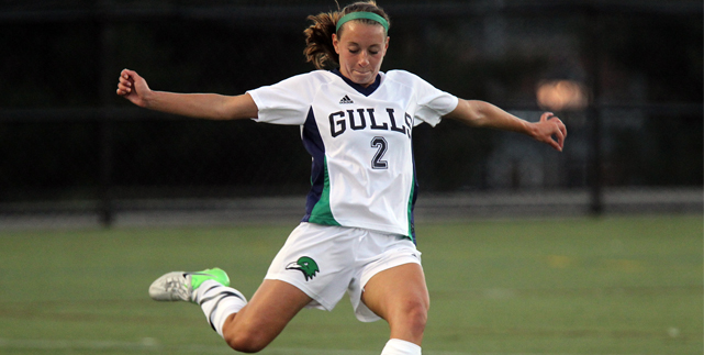 Late Goal Pushes Union Over Endicott on the Road