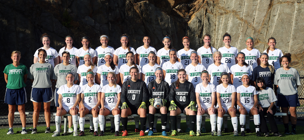 Image of the 2016 Endicott College women's soccer team.