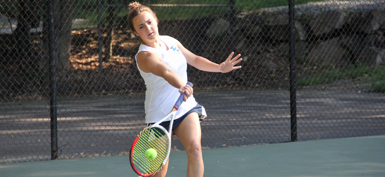 Women's Tennis Win Streak Snapped at Home to Undefeated Babson