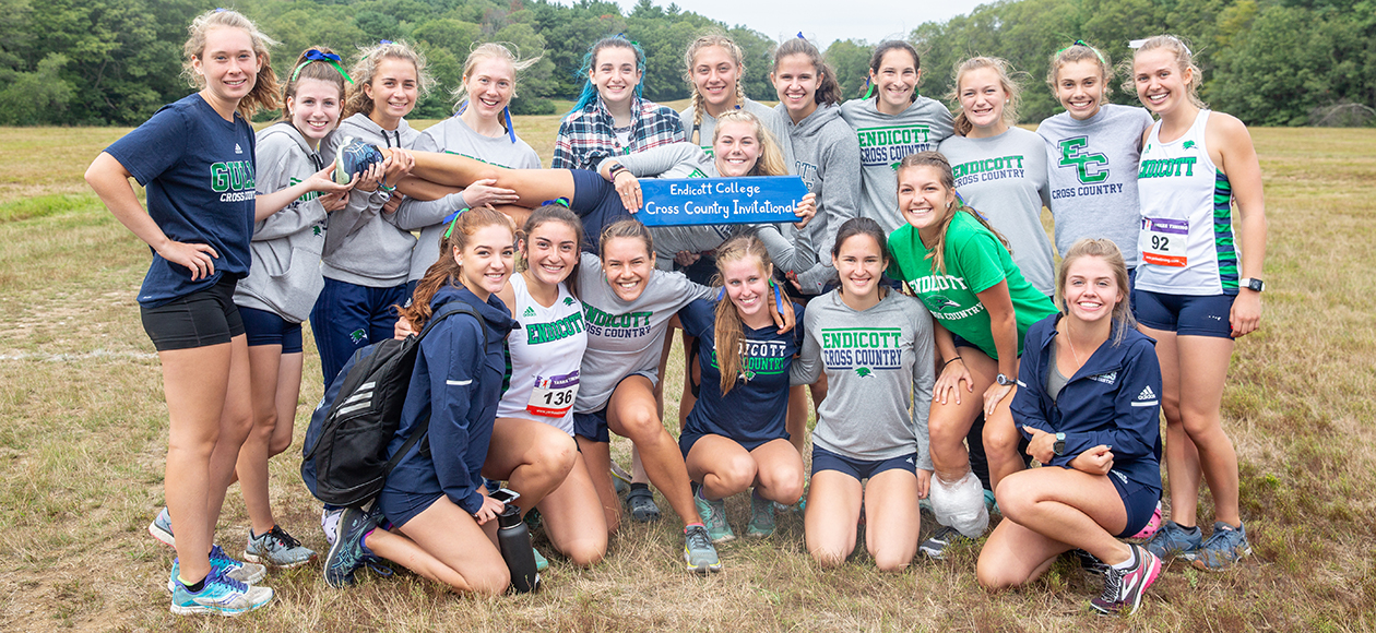 The Endicott women's cross country team poses for a photo after winning the Endicott Invitational.