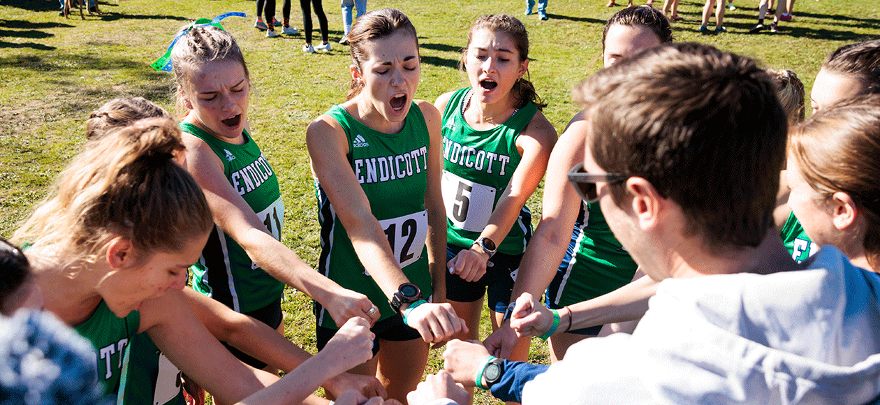Women’s Cross Country Places Fourth At CCC Championship