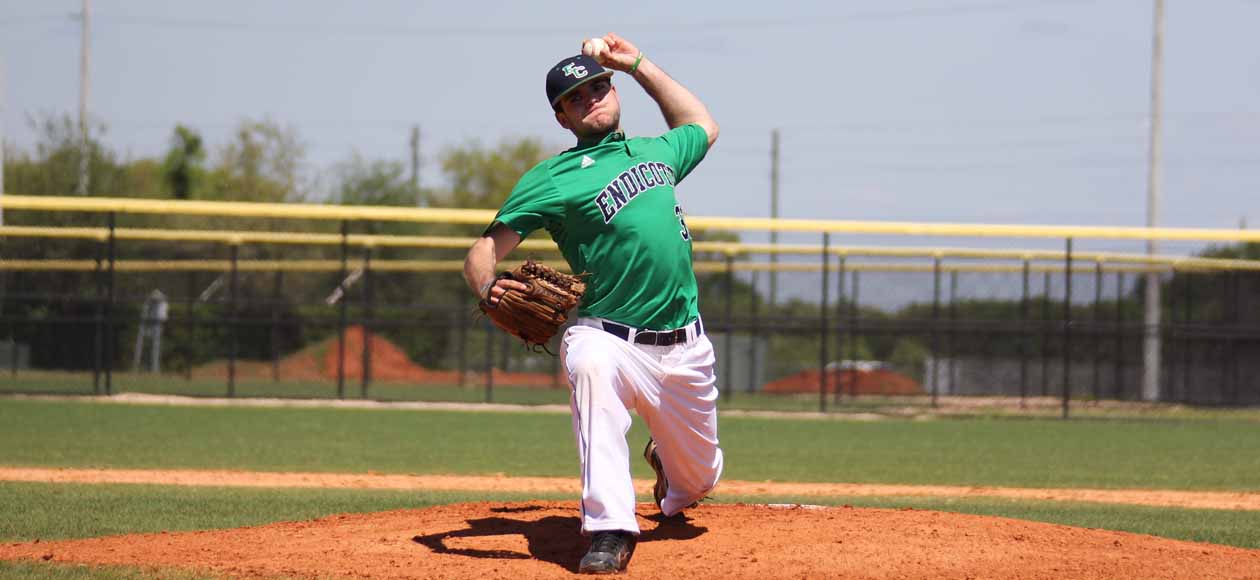 Morse Pitches Endicott past Trinity; Gulls Fall to William Paterson