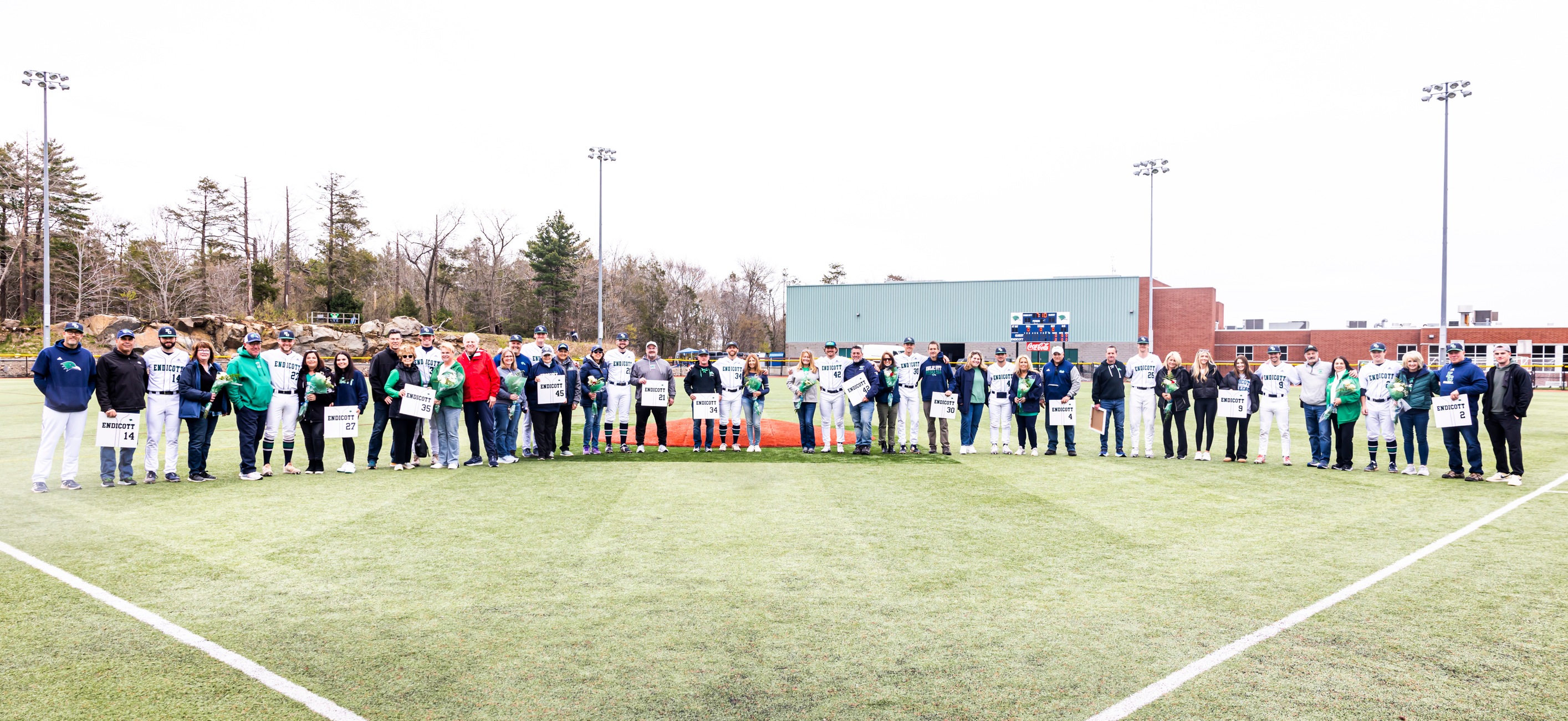 No. 1 Baseball Routs MIT on Senior Day, 15-2