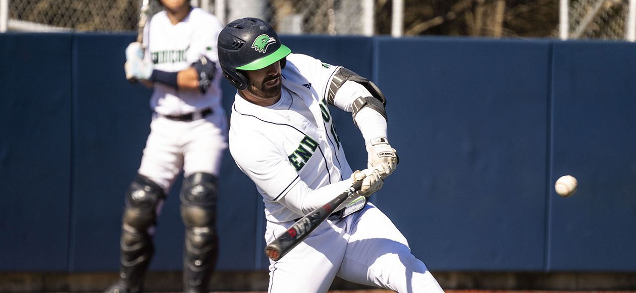 No. 1 Baseball Rallies Late, Tops Trinity 5-3