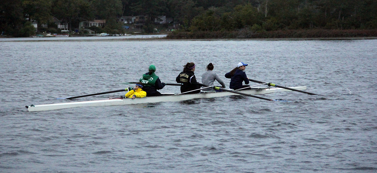 Crew Competes At UMass Lowell River Hawk Challenge