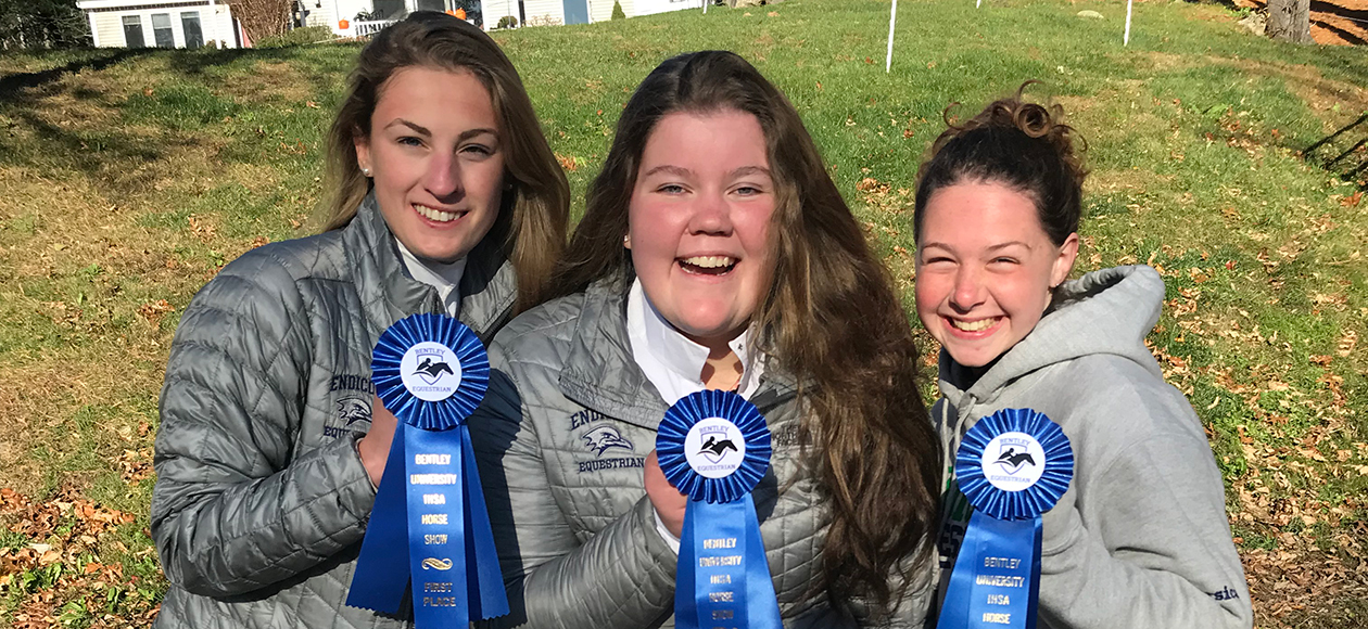 Equestrian Competes At Bentley/Wheaton & Bridgewater State Shows Over The Weekend