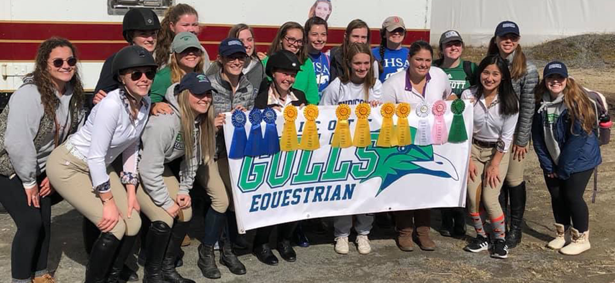 Equestrian Places Third At Boston University Show