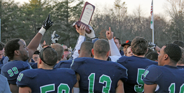 Endicott captures second straight ECAC title with 34-14 win in North Atlantic Bowl