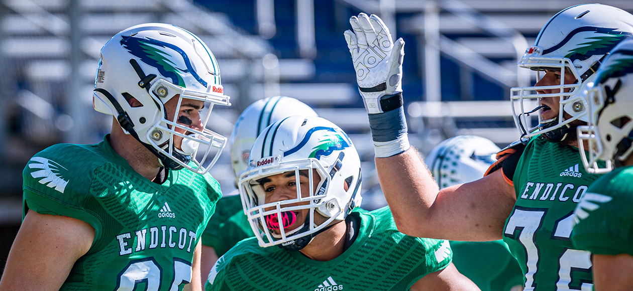 Endicott Moves To Fourth In Latest Grinold Chapter New England Division III Football Weekly Rankings