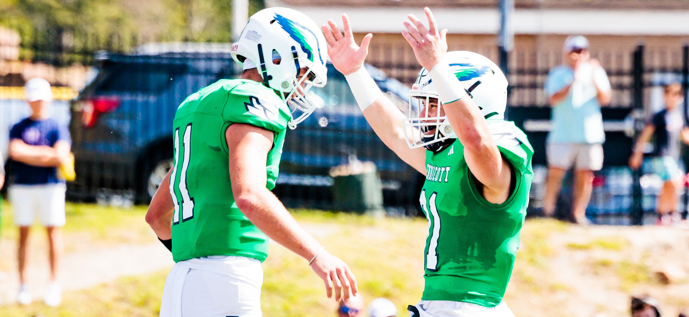 Football Shuts Out St. Lawrence, 31-0