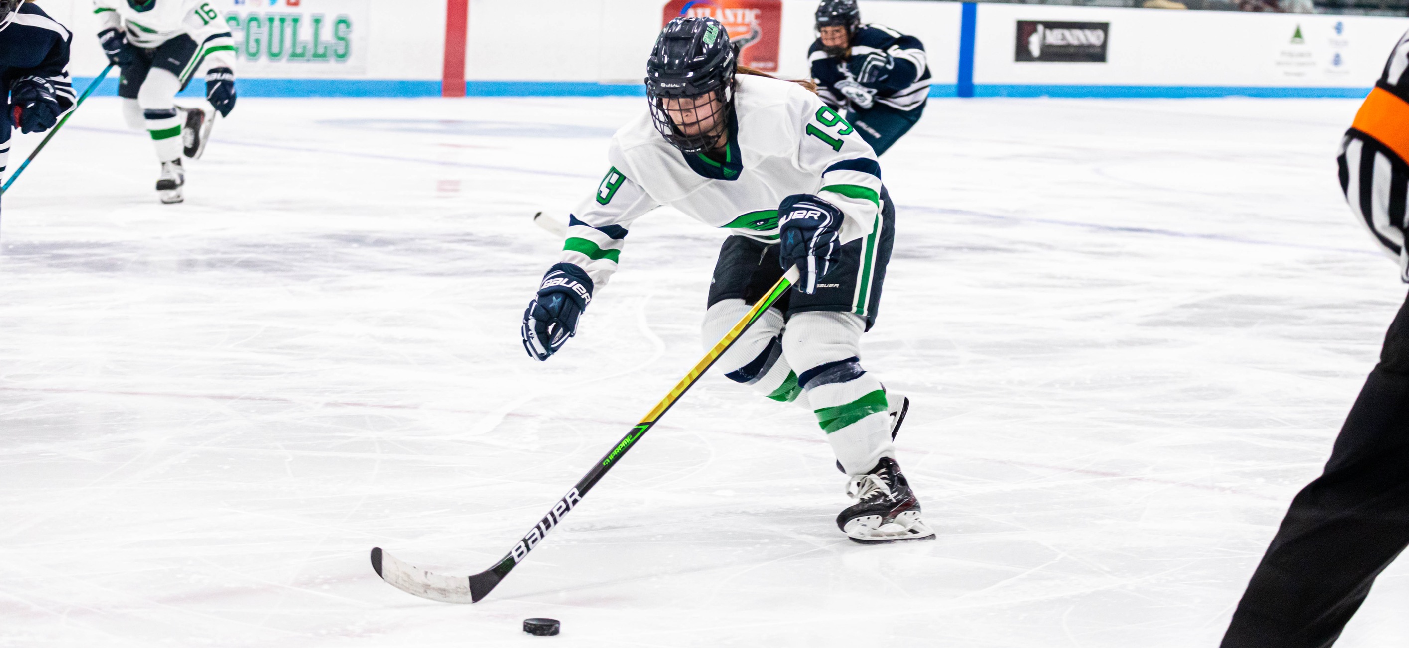 No. 9 Women’s Ice Hockey Edges Southern Maine, 4-3