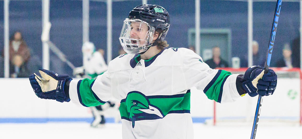 Kurapov Named AHCA Division II/III Player Of The Year Finalist