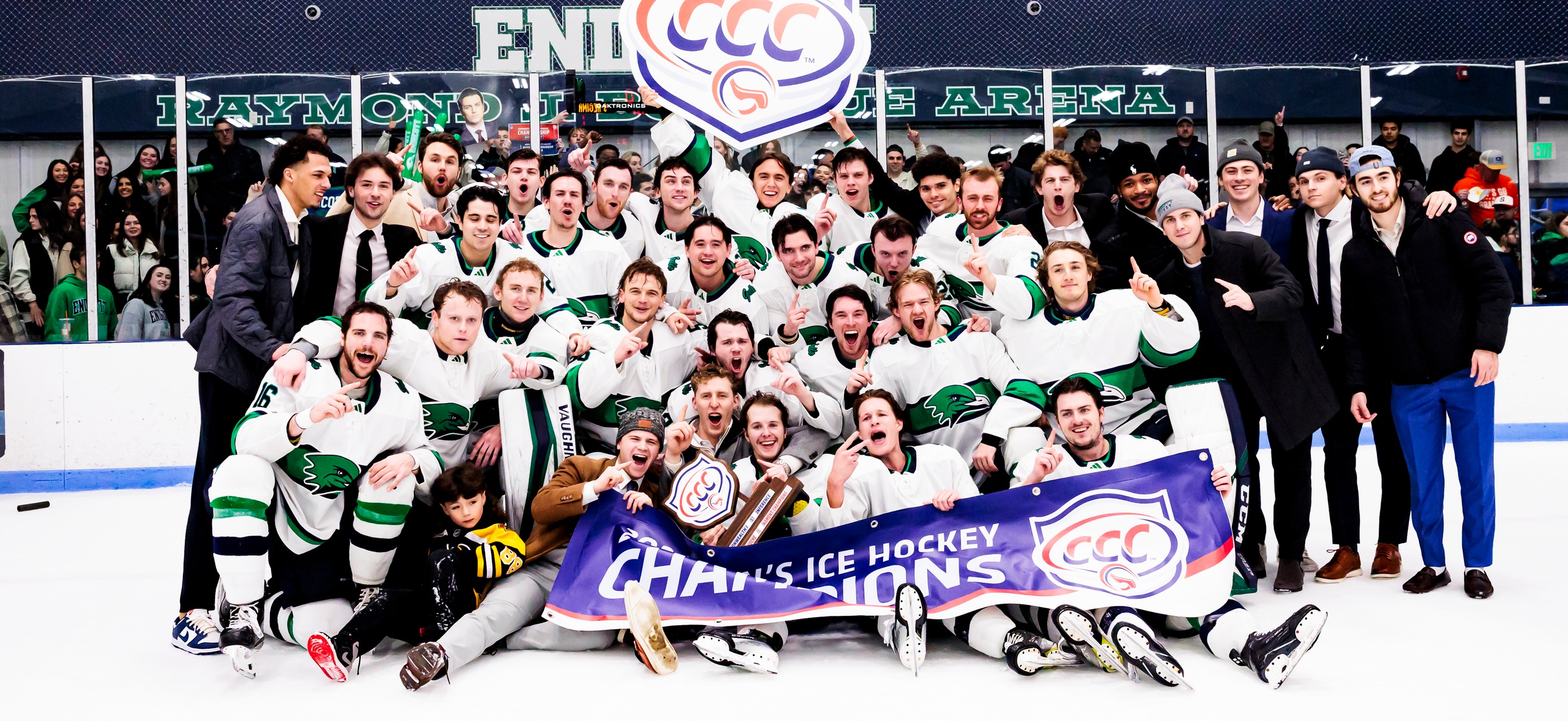 BACK-TO-BACK! Men’s Ice Hockey Edges Salve Regina In CCC Title Game, 2-1
