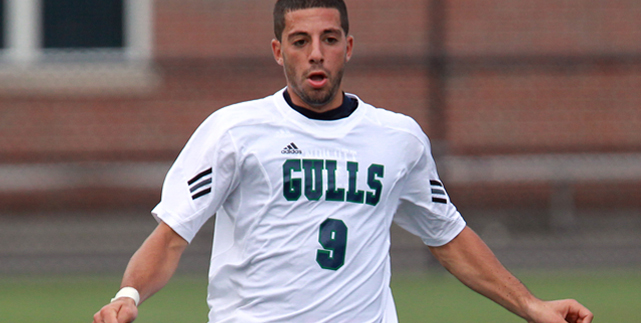 Second Half Rally Lifts Gulls Over Colonels