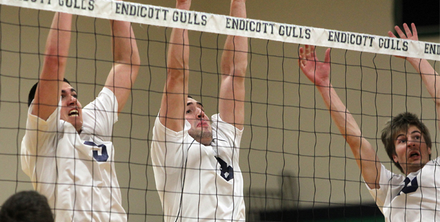 Endicott takes second straight match over Southern Vermont 3-0