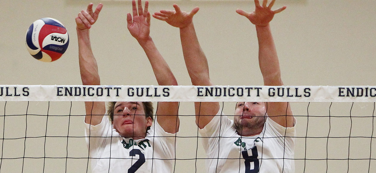 Endicott Nearly Upsets #9 Medaille on Day One of the Springfield Invitational