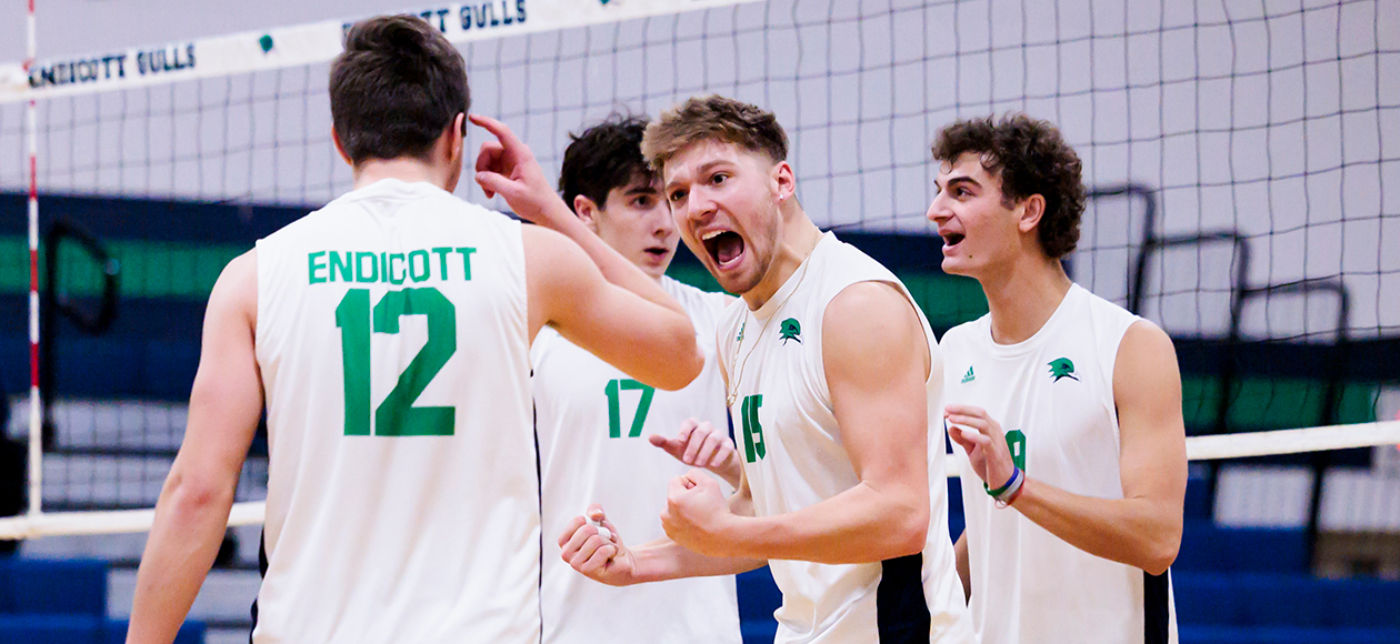 Men’s Volleyball Bounces Back Against Baruch, 3-0