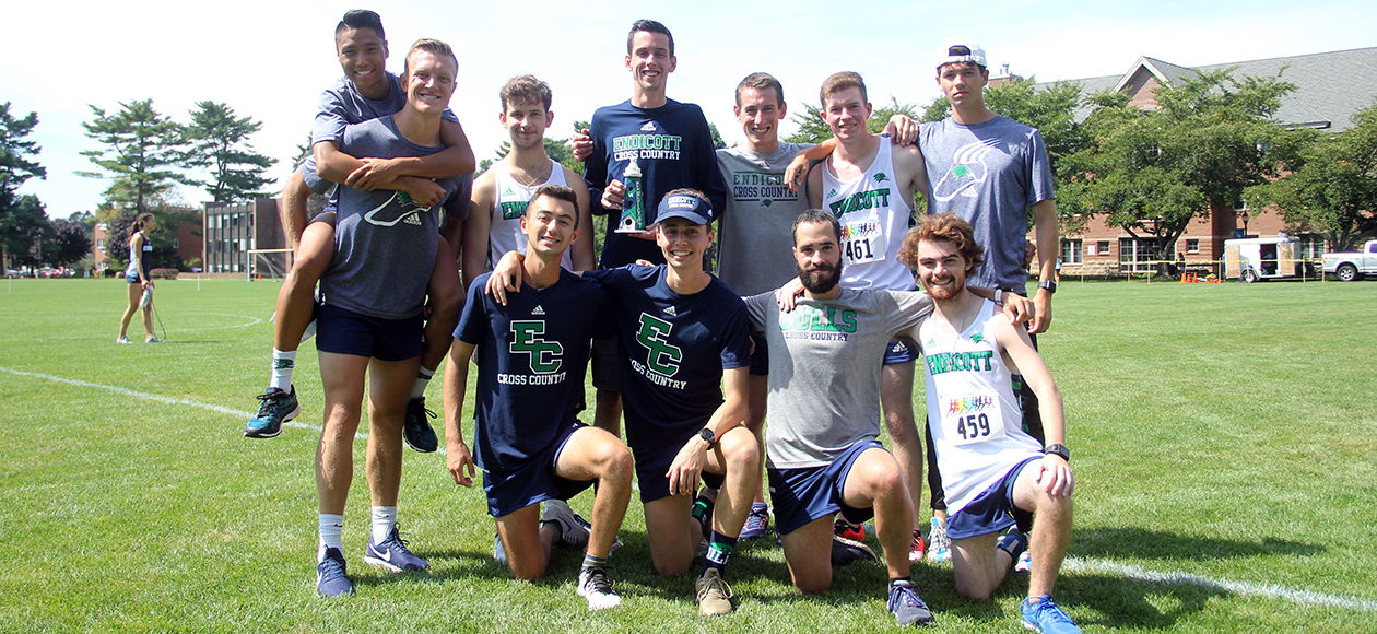 Men’s Cross Country Shines In “Battle Of The North Shore” Meet
