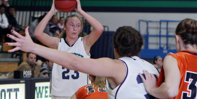 Endicott's defensive effort leads to 50-47 win at Curry