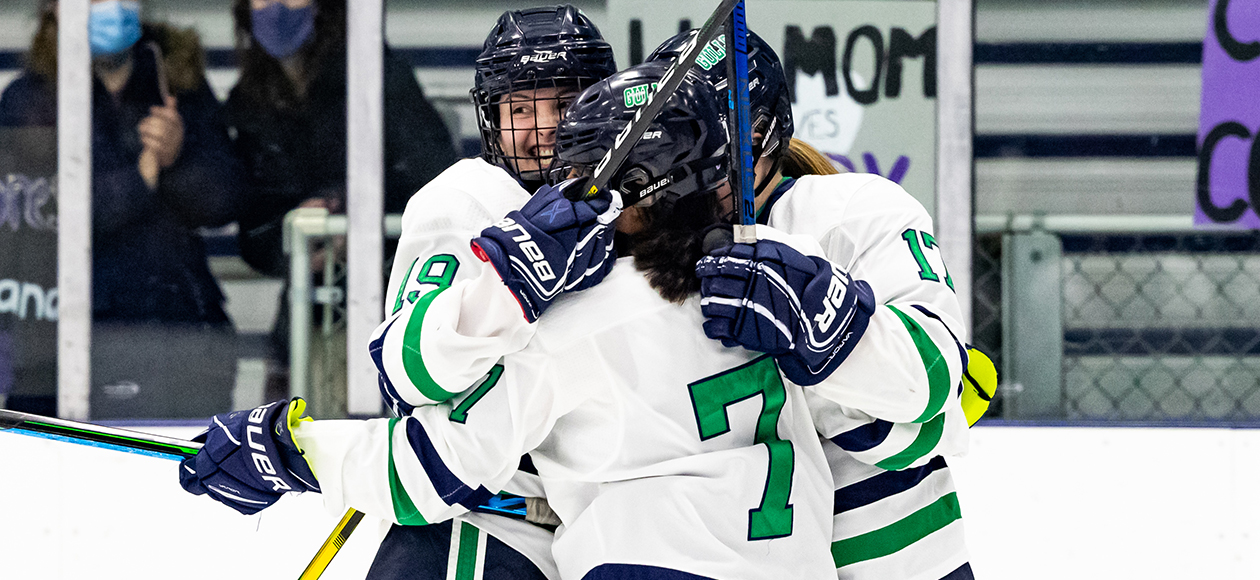 Women’s Ice Hockey Places 11 Student-Athletes On AHCA All-America Scholars List