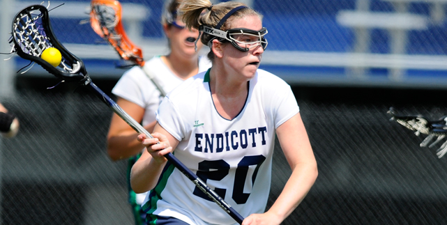 No. 6 Trinity uses strong first half to run past Endicott