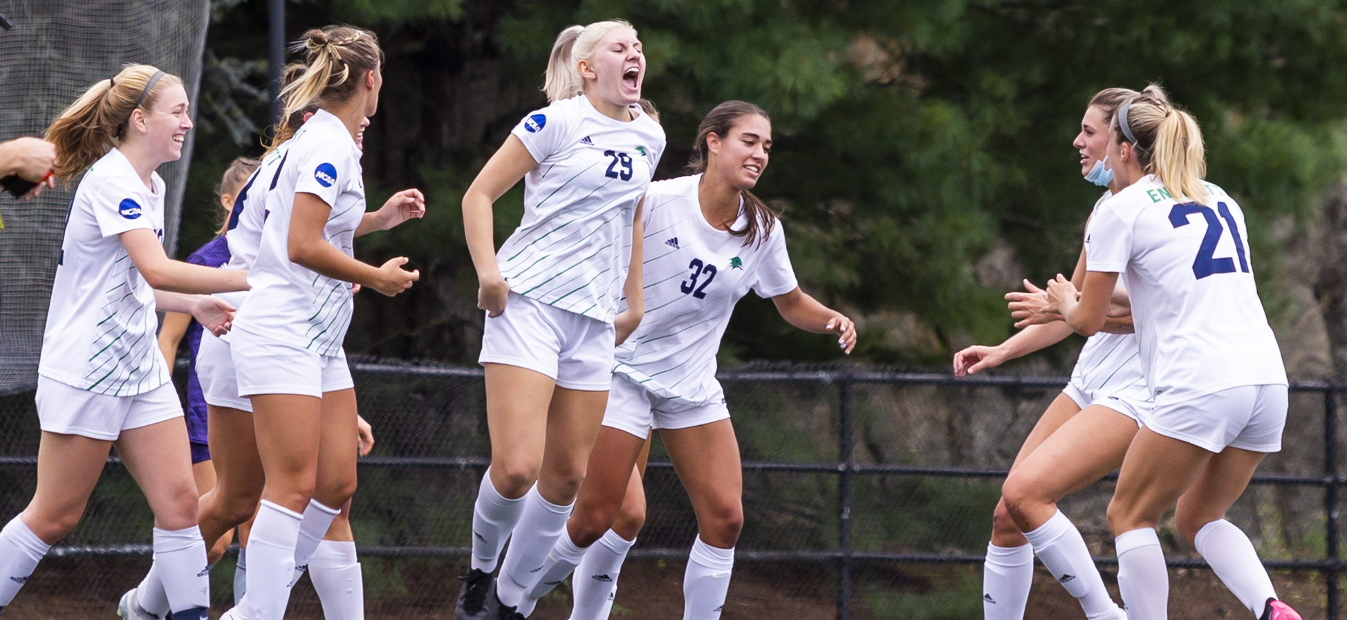 Women’s Soccer Stymies Curry, 2-0