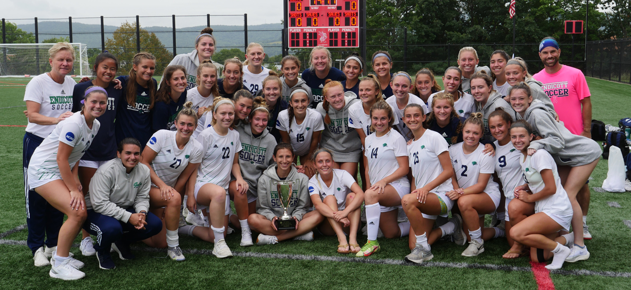 The Endicott women's soccer team poses with the 2022 Mayor's Cup trophy.