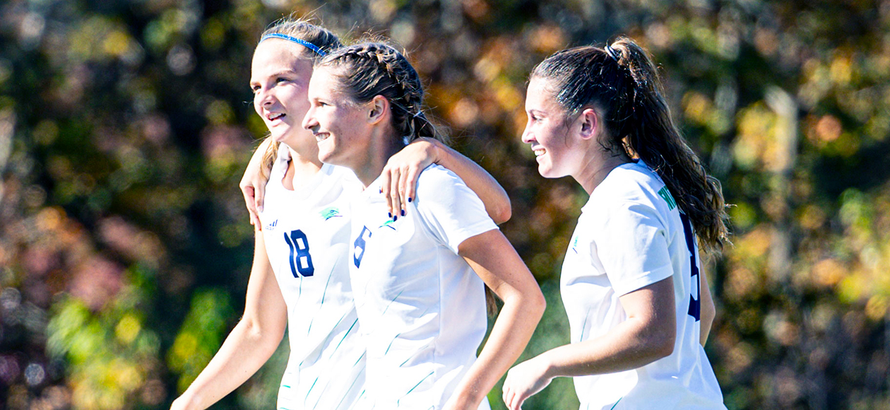 Women's Soccer Knocks Off Curry In CCC Quarterfinals, 3-0