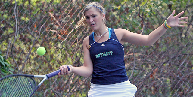 Endicott triumphs 9-0 over Curry to improve to 6-0 in CCC matches