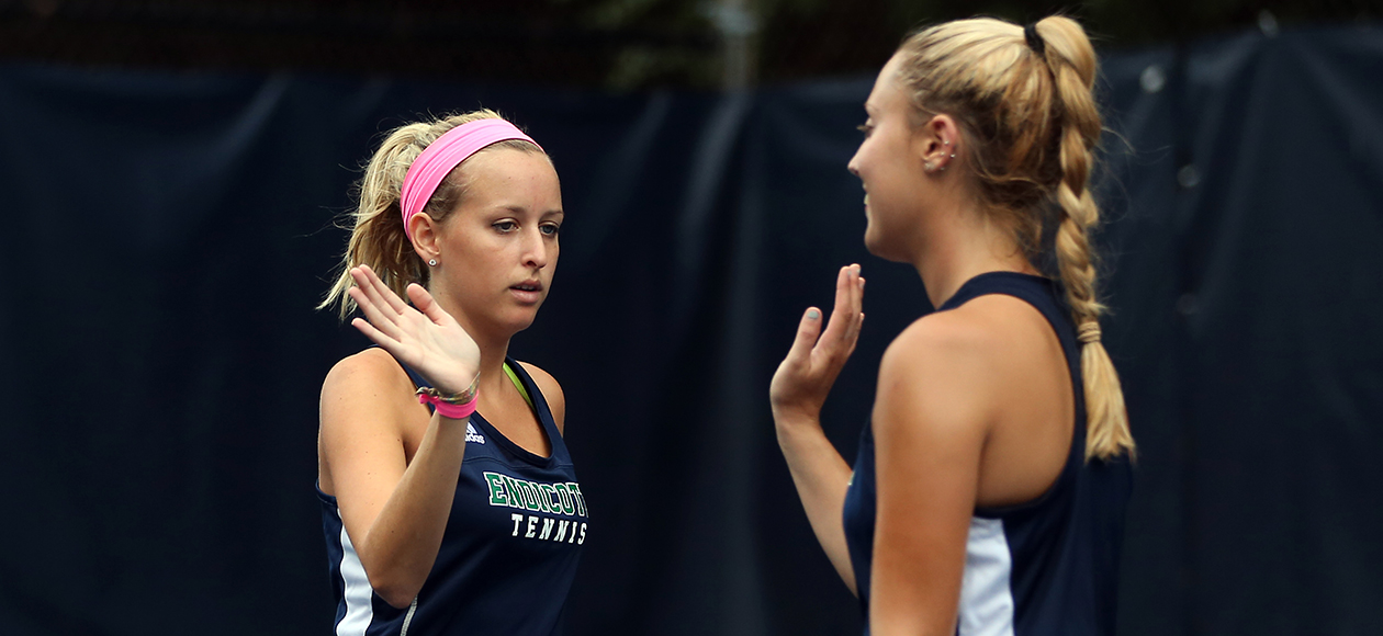 Women’s Tennis Blanks Simmons To Conclude 2016-17 Season