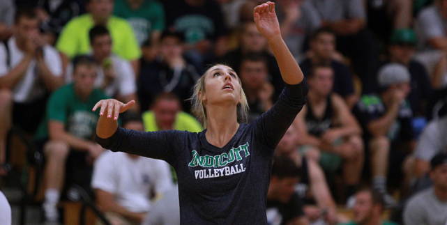 Gulls Defeat Fighting Scots in Three Sets in CCC Opener