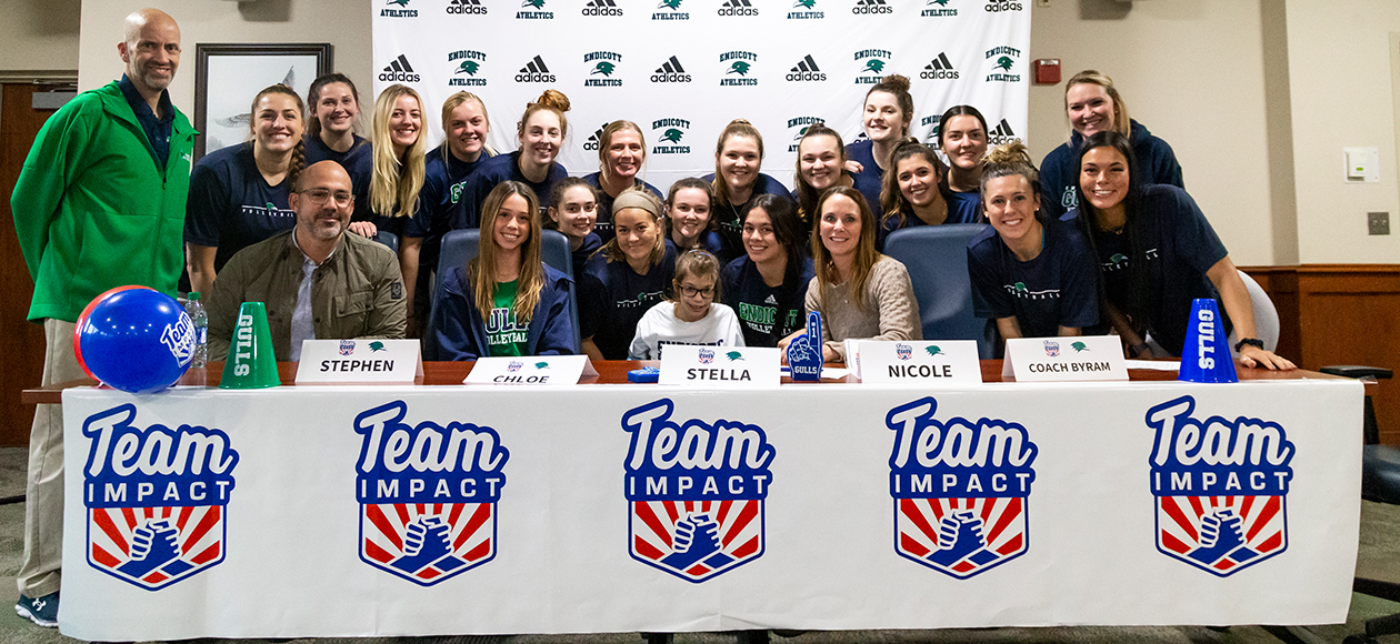 Stella Joins Endicott Women’s Volleyball Program Through Team IMPACT