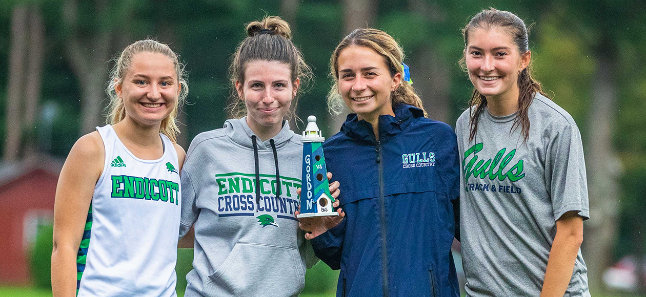 Women’s Cross Country Wins “Battle Of The North Shore” By One Point