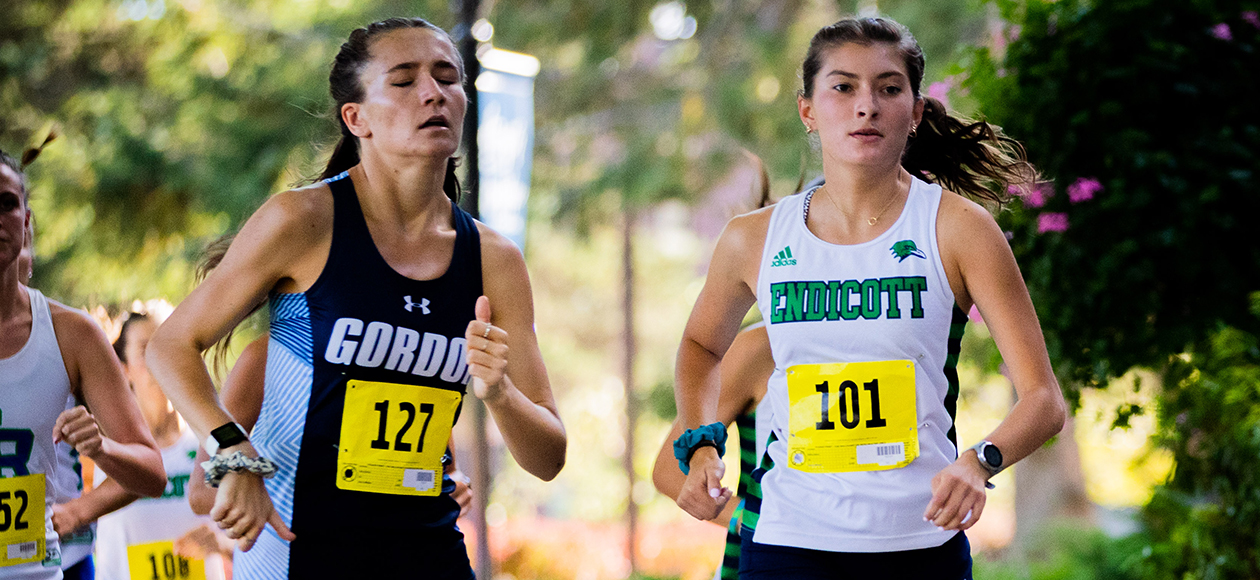Women’s Cross Country Places Third UNE Invitational