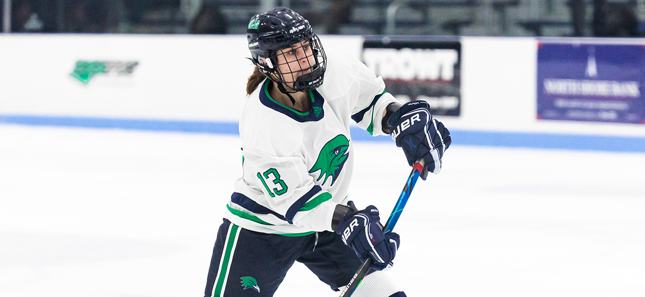 Women's Ice Hockey Wins Home Opener Over Southern Maine, 4-0